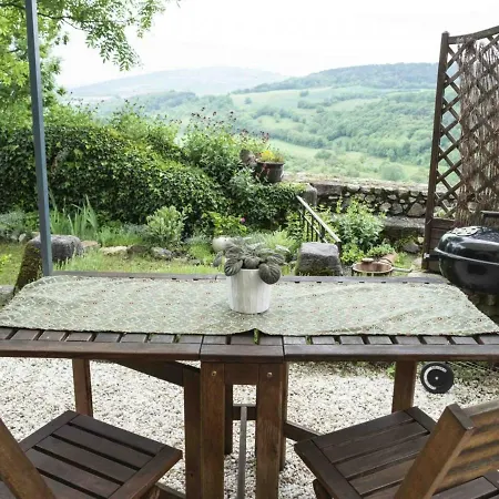 Montaigut-le-blanc, 2 Pieces, 2 Personnes - Fr-1-630-189 Сasa de vacaciones
